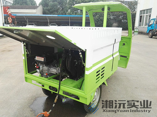 常德湘沅實(shí)業(yè)有限公司,常德垂直垃圾壓縮站,地埋式垃圾壓縮站,電動(dòng)人力斗車(chē),電動(dòng)三輪高壓清運車(chē),電動(dòng)助力拉車(chē)