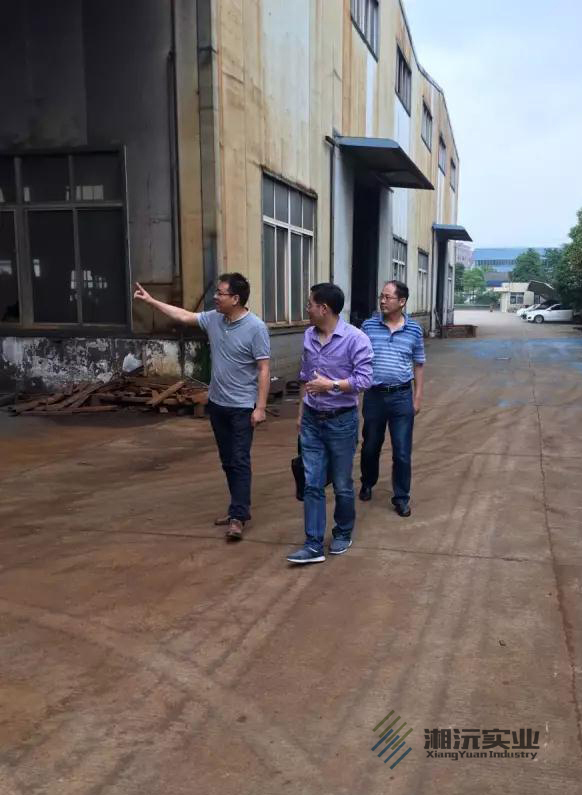 常德湘沅實(shí)業(yè)有限公司,常德垂直垃圾壓縮站,地埋式垃圾壓縮站,電動(dòng)人力斗車(chē),電動(dòng)三輪高壓清運車(chē),電動(dòng)助力拉車(chē)